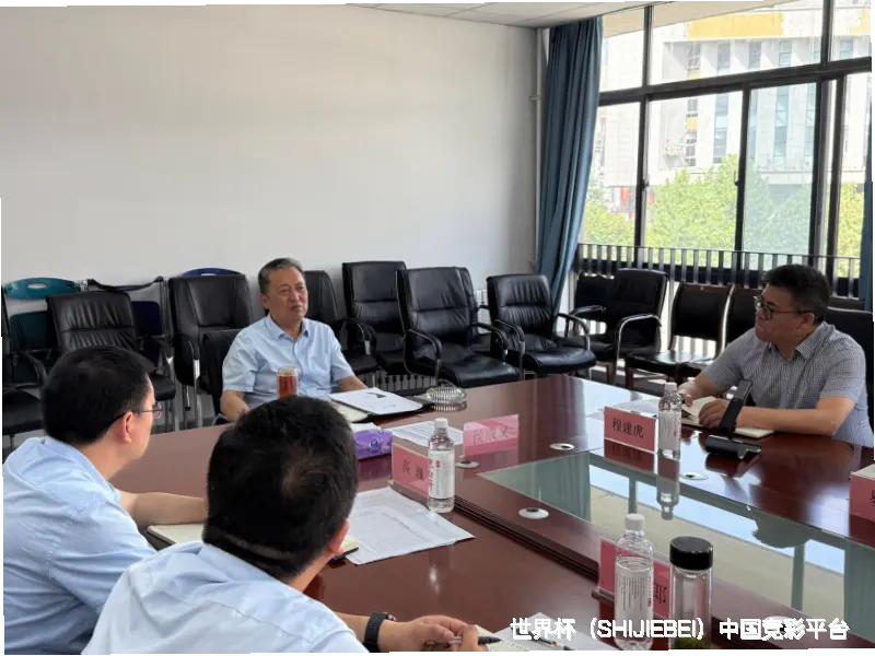 我们的故事：始于看台，成于数据
