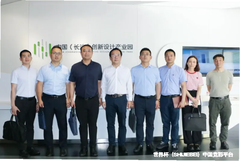 核心团队：跨界精英，只为专业